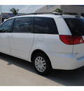 toyota sienna 2008 white van ce 7 passenger gasoline 6 cylinders front wheel drive automatic 77065