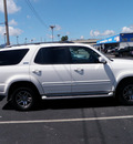 toyota sequoia 2006 white suv sr5 gasoline 8 cylinders rear wheel drive automatic 32401