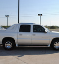 cadillac escalade ext 2005 white suv gasoline 8 cylinders all whee drive automatic 76087