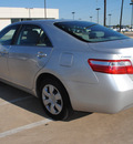 toyota camry 2009 silver sedan le gasoline 4 cylinders front wheel drive automatic 75228