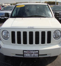 jeep patriot 2008 white suv sport gasoline 4 cylinders 4 wheel drive automatic 60443