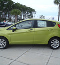 ford fiesta 2012 lt  green hatchback se gasoline 4 cylinders front wheel drive automatic 32401