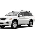 mitsubishi endeavor 2011 off white suv se gasoline 6 cylinders all whee drive automatic 44060