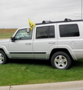 jeep commander 2007 silver suv sport4wd gasoline 6 cylinders 4 wheel drive automatic 56001