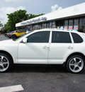 porsche cayenne 2009 white suv s gasoline 8 cylinders all whee drive automatic 33021