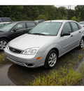 ford focus 2005 silver sedan zx4 s gasoline 4 cylinders front wheel drive automatic with overdrive 08902