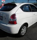 hyundai accent 2007 white hatchback gs gasoline 4 cylinders front wheel drive 5 speed manual 92882