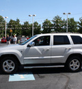 jeep grand cherokee 2007 bright silver suv limited gasoline 8 cylinders 4 wheel drive automatic 07701