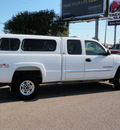gmc sierra 2500hd 2005 white pickup truck ext sle 4x4 gasoline 8 cylinders 4 wheel drive automatic 56001
