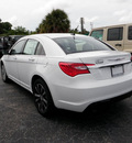 chrysler 200 2012 pw7 bright white cl sedan flex fuel 6 cylinders front wheel drive automatic 33021
