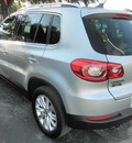 volkswagen tiguan 2009 silver suv gasoline 4 cylinders front wheel drive automatic 34474
