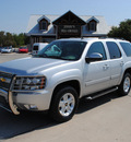 chevrolet tahoe 2010 silver suv z71 flex fuel 8 cylinders 4 wheel drive automatic 76087