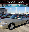 lincoln town car 2004 gray sedan signature gasoline 8 cylinders rear wheel drive automatic with overdrive 60546