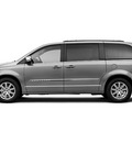 chrysler town and country 2011 silver van touring l flex fuel 6 cylinders front wheel drive 6 speed automatic 47130