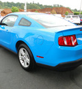 ford mustang 2010 blue coupe base gasoline 6 cylinders rear wheel drive 5 speed manual 98032