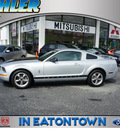 ford mustang 2006 satin silver coupe v6 premium gasoline 6 cylinders rear wheel drive automatic with overdrive 07724