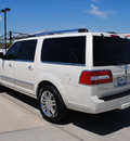 lincoln navigator l 2007 white suv gasoline 8 cylinders rear wheel drive automatic with overdrive 76087