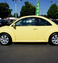 volkswagen new beetle 2008 yellow hatchback se pzev gasoline 5 cylinders front wheel drive 5 speed manual 98371