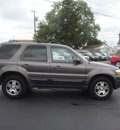 ford escape 2005 dk  gray suv limited gasoline 6 cylinders all whee drive automatic 45324