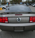 ford mustang 2005 dk  gray coupe gasoline 6 cylinders rear wheel drive automatic 46219