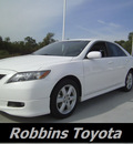 toyota camry 2009 white sedan se gasoline 4 cylinders front wheel drive automatic 75503