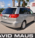 toyota sienna 2008 gold van limited gasoline 6 cylinders front wheel drive automatic 32771
