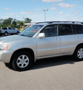 toyota highlander 2002 silver suv 4wd gasoline 4 cylinders all whee drive automatic with overdrive 56001