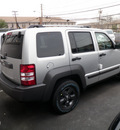 jeep liberty 2011 silver suv renegade gasoline 6 cylinders 4 wheel drive automatic with overdrive 08844