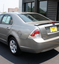 ford fusion 2009 lt  gray sedan se gasoline 4 cylinders front wheel drive automatic 07735