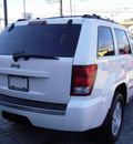 jeep grand cherokee 2007 white suv limited gasoline 8 cylinders 4 wheel drive automatic 07702