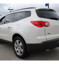 chevrolet traverse 2011 white suv lt gasoline 6 cylinders front wheel drive automatic 77090
