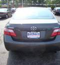 toyota camry 2009 dk  gray sedan le gasoline 4 cylinders front wheel drive automatic 45324