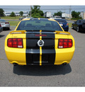 ford mustang 2005 screaming yellow coupe gt deluxe gasoline 8 cylinders rear wheel drive 5 speed manual 07712