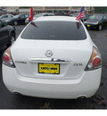 nissan altima 2008 white sedan 2 5 gasoline 4 cylinders front wheel drive automatic 07060