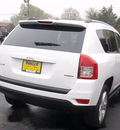 jeep compass 2011 white suv gasoline 4 cylinders 4 wheel drive automatic 07730