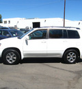 toyota highlander 2004 white suv gasoline 6 cylinders all whee drive automatic 80301