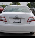 toyota camry hybrid 2011 white sedan base hybrid 4 cylinders front wheel drive cont  variable trans  46219