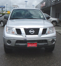 nissan frontier 2010 silver se gasoline 6 cylinders 4 wheel drive automatic 99301