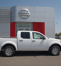 nissan frontier 2011 white s gasoline 6 cylinders 4 wheel drive 5 speed automatic 99301