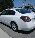 nissan altima 2009 white sedan gasoline 4 cylinders front wheel drive not specified 46219