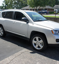 jeep compass 2011 silver metallic suv gasoline 4 cylinders 2 wheel drive cont  variable trans  47130