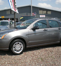ford focus 2009 gray sedan se gasoline 4 cylinders front wheel drive automatic with overdrive 13212