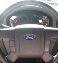 ford f 150 2006 maroon pickup truck xl gasoline 6 cylinders rear wheel drive 5 speed manual 33884