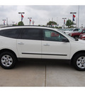 chevrolet traverse 2011 white suv ls gasoline 6 cylinders front wheel drive automatic 77090