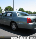 lincoln town car 2003 blue sedan signature gasoline 8 cylinders sohc rear wheel drive automatic with overdrive 33912
