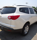 chevrolet traverse 2011 white lt gasoline 6 cylinders front wheel drive automatic 60007