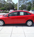 ford focus 2012 red sedan se gasoline 4 cylinders front wheel drive automatic 32401