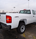 chevrolet silverado 3500hd 2011 white work truck gasoline 8 cylinders 4 wheel drive 5 speed with overdrive 60007