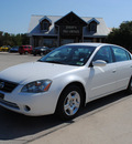 nissan altima 2003 white sedan 2 5 s gasoline 4 cylinders dohc front wheel drive automatic 76087