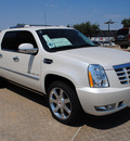 cadillac escalade ext 2011 white diam suv premium flex fuel 8 cylinders all whee drive automatic 76087